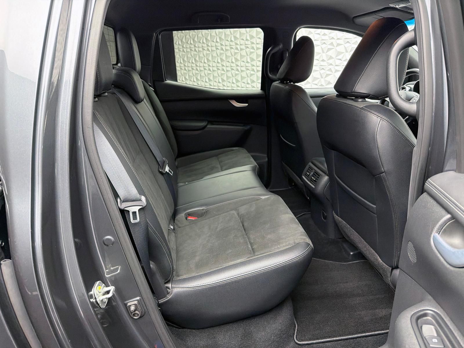 Fahrzeugabbildung Mercedes-Benz X 350d POWER-EDITION/4MATIC/LED/KEYLES/360°/AHK