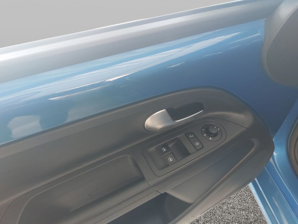 Fahrzeugabbildung Volkswagen e-up Sitzheizung Rückfahrkamera