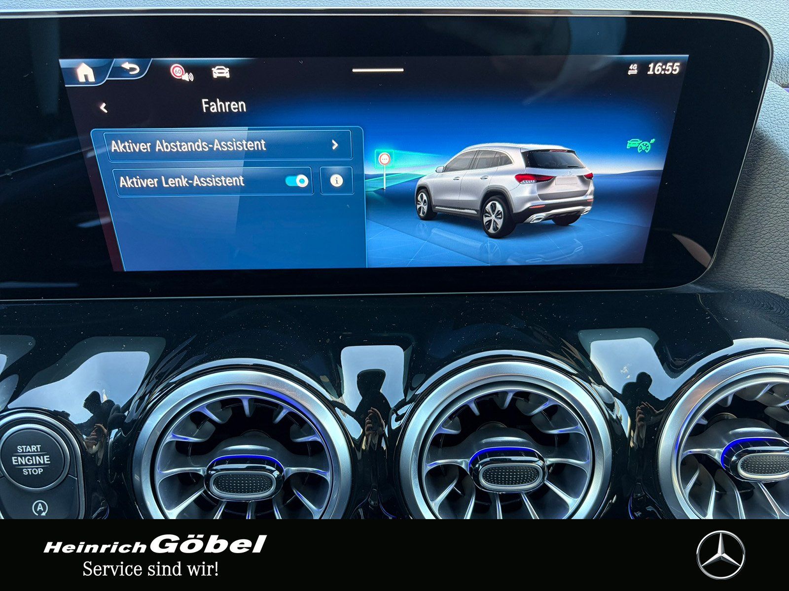 Fahrzeugabbildung Mercedes-Benz GLA 200 AMG*PANO*AHK*20ZOLL*FAP*APPLECAR-PLAY*