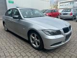 BMW 320 Baureihe 3 Lim. 320i - BMW 320 aus 2006