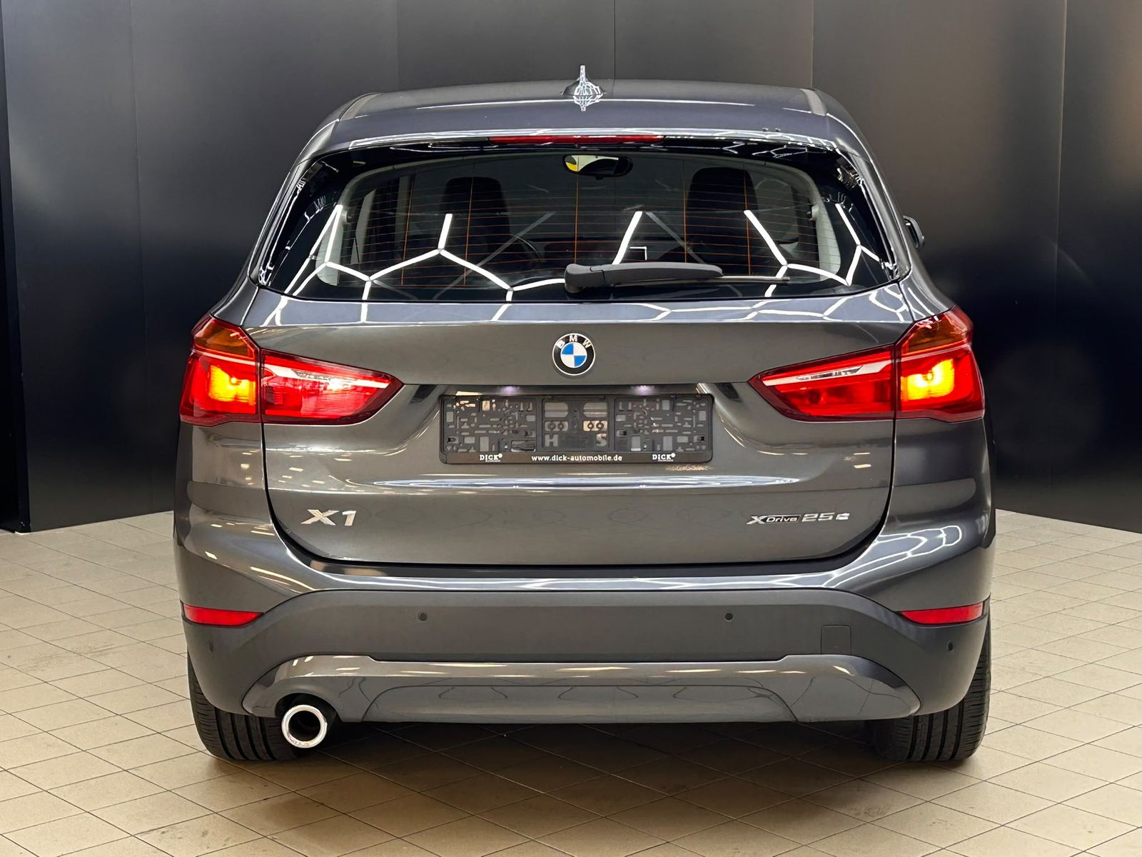 Fahrzeugabbildung BMW X1 25e xDr Advant LEDER+LED+NAVI+SHZ+ACC+PDC+MF+