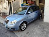 Lancia Ypsilon 1.3 MJT 75 CV Argento - Lancia Ypsilon Argento mit Diesel-Antrieb