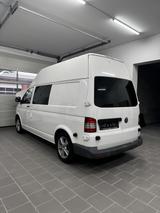 Volkswagen VW T5 Camper Hochdach Ausbau - scheckheftgepflegte VW T5 Transporter