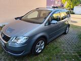 Volkswagen Touran 1.9 TDI DSG DPF Highline Highline - Volkswagen Touran mit Diesel-Antrieb: 1.9