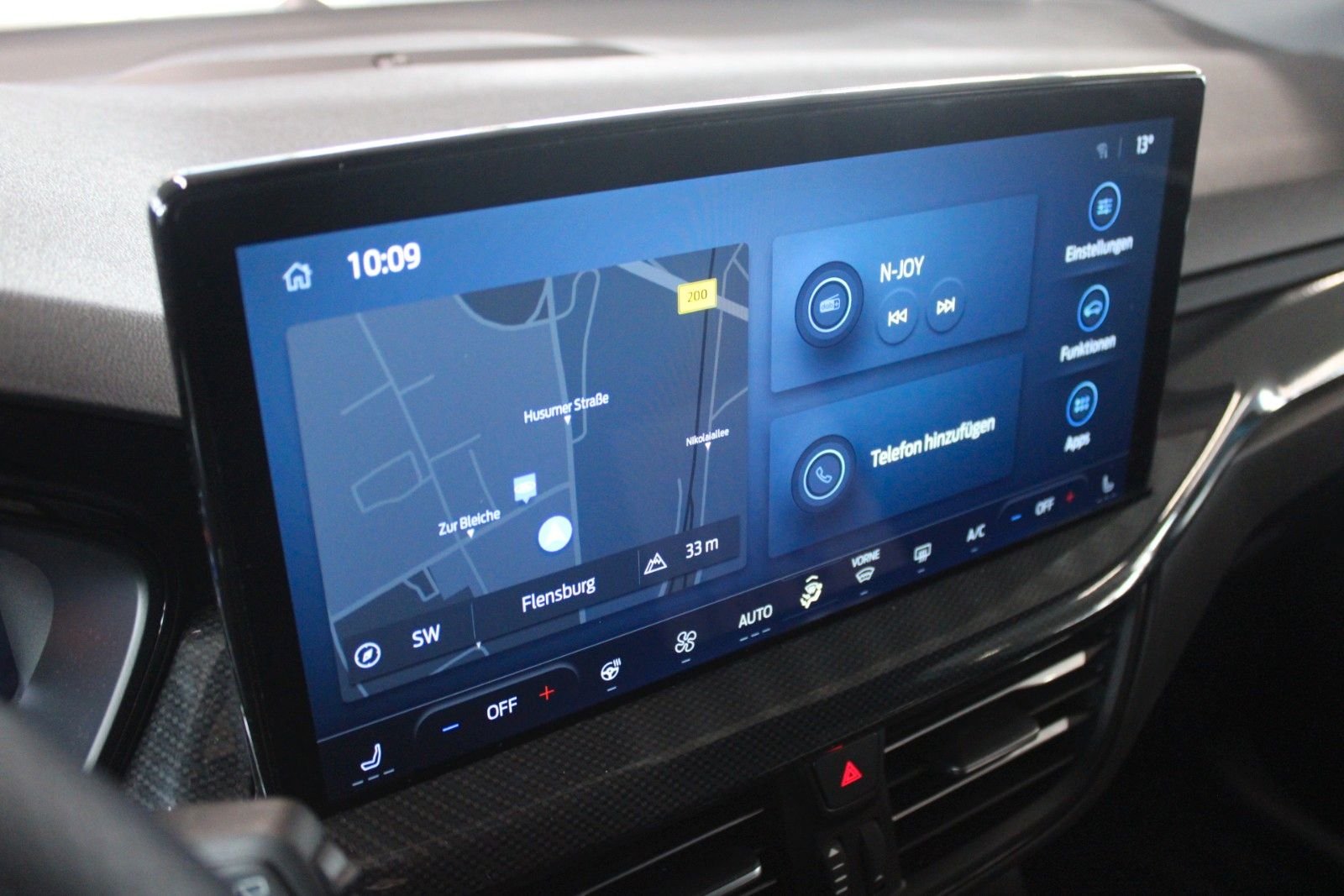 Fahrzeugabbildung Ford Focus ST-Line X Aut. LED ACC HUD WinterP el.Heck