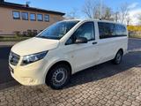 Mercedes-Benz Vito Tourer 119 CDI Pro 4x4 Allrad Lang - mit Diesel-Antrieb: Beige, Standheizung