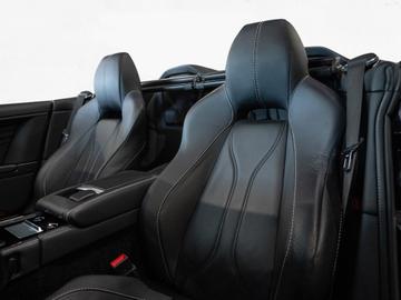 2011 Aston Martin DBS — миниатюра 13