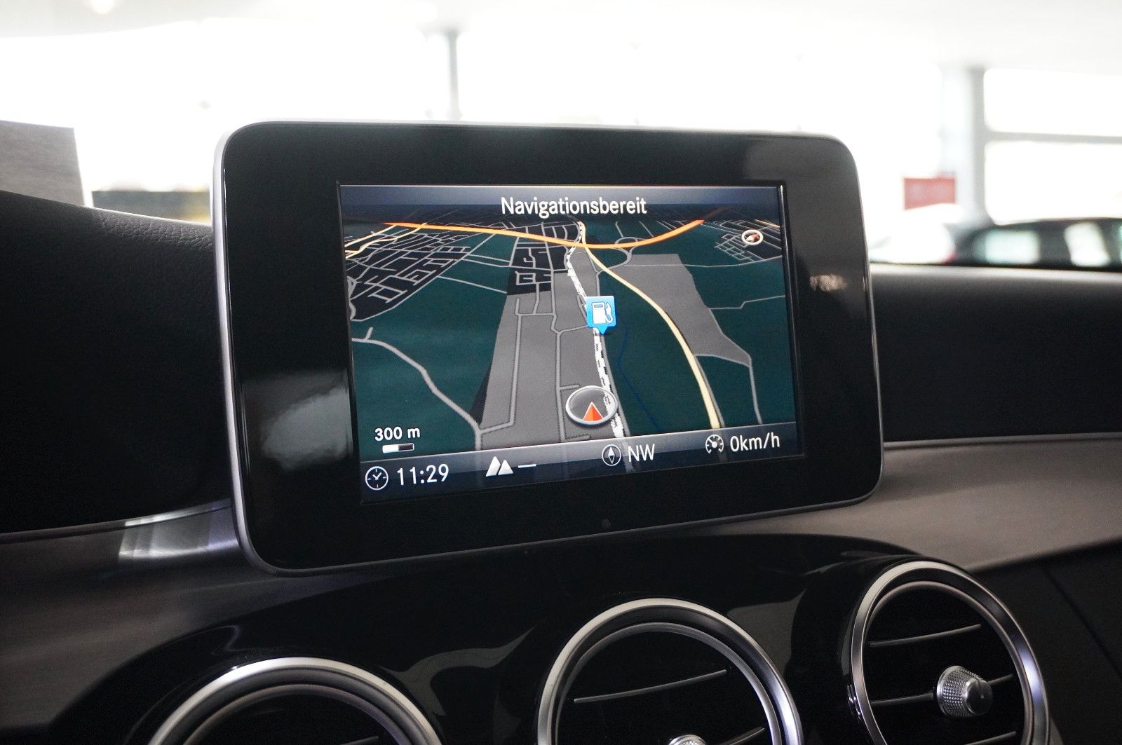 Fahrzeugabbildung Mercedes-Benz C 200 T AMG LINE 9G-TRONIC NAVI/LED/PANO./SPORT