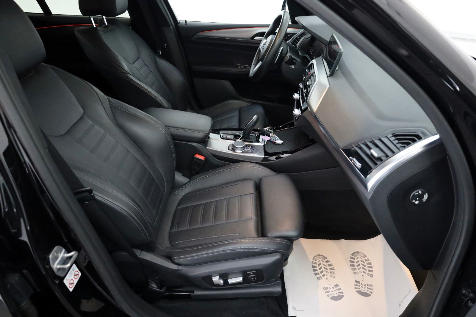 Fahrzeugabbildung BMW X3 30d xDrive M Sport Leder,Navi,LED,Akustikglas