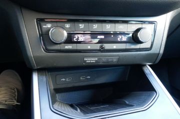 Fahrzeugabbildung SEAT Arona FR, LED, Kamera, AppleCarPlay,Andr.