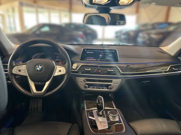 BMW 730 - 7