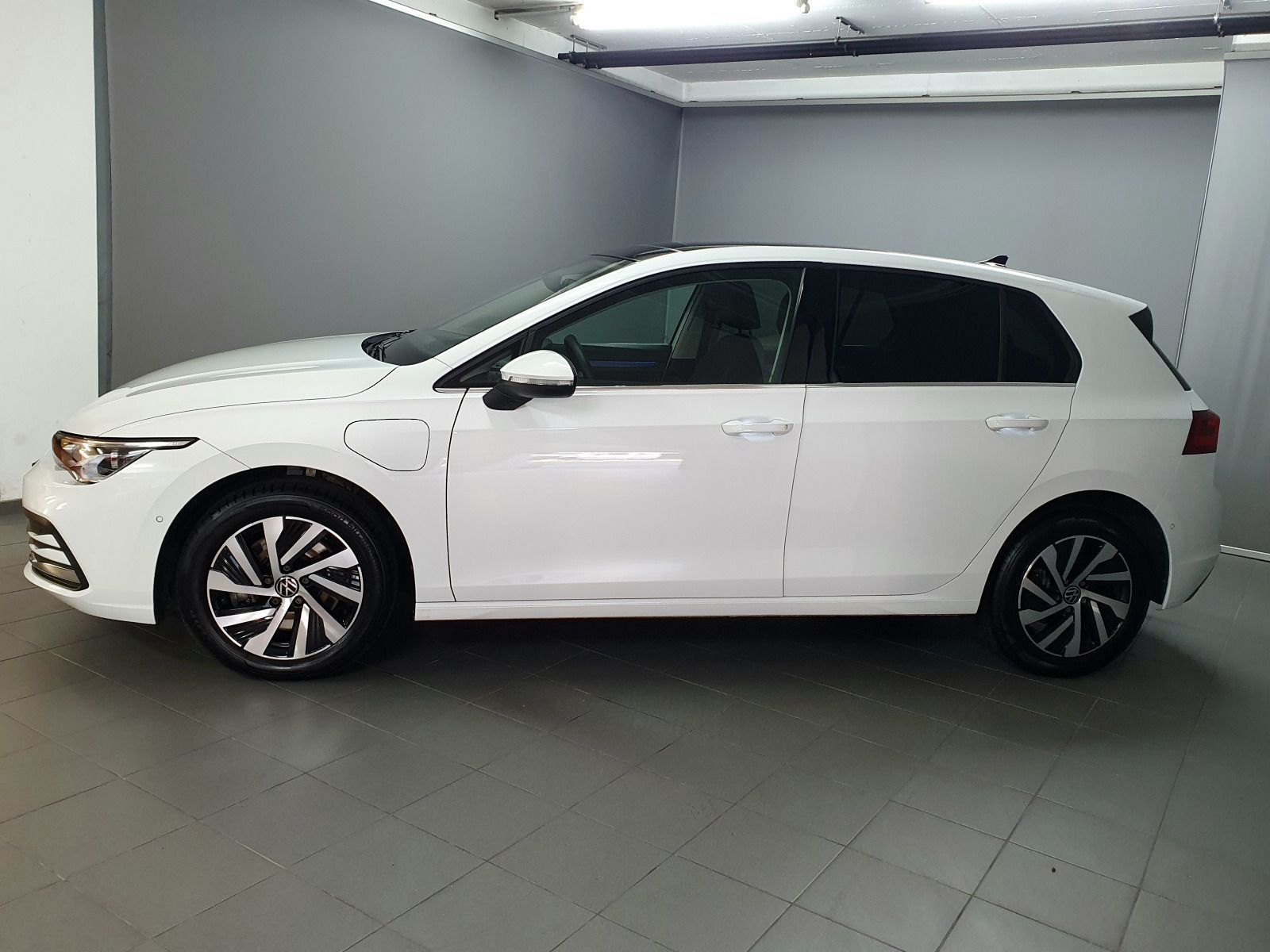 Volkswagen Golf VIII Style 1.4eHybrid DSG AHK ACC Pano HuD foto 2