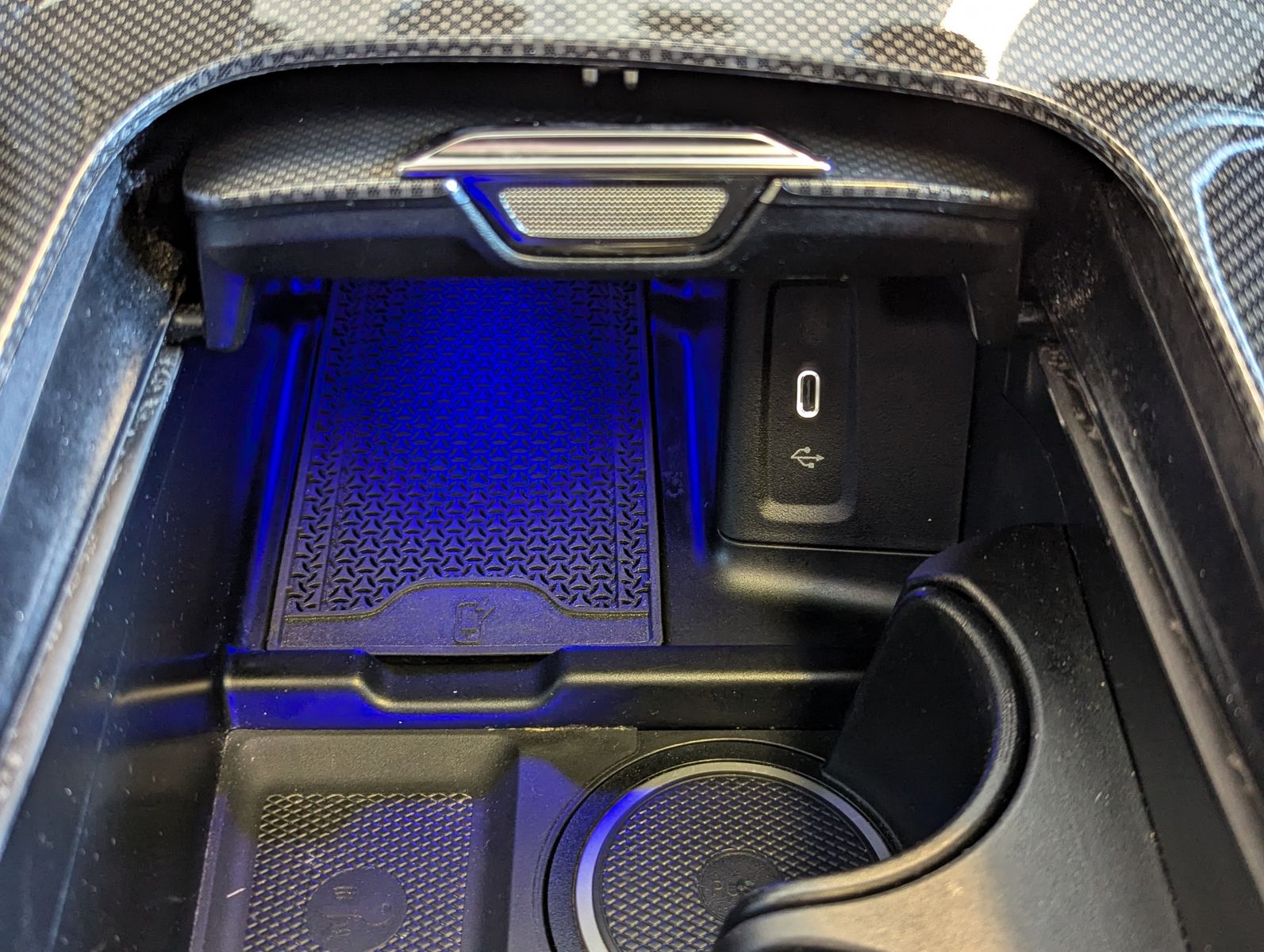 Fahrzeugabbildung Mercedes-Benz GLC 300 d 4M AMG Pano Digital-Light ACC AHK 20"