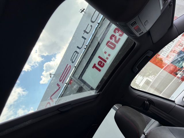 Fahrzeugabbildung Volkswagen Golf VII GTI Performance+Panorama+AHK+CarPlay+