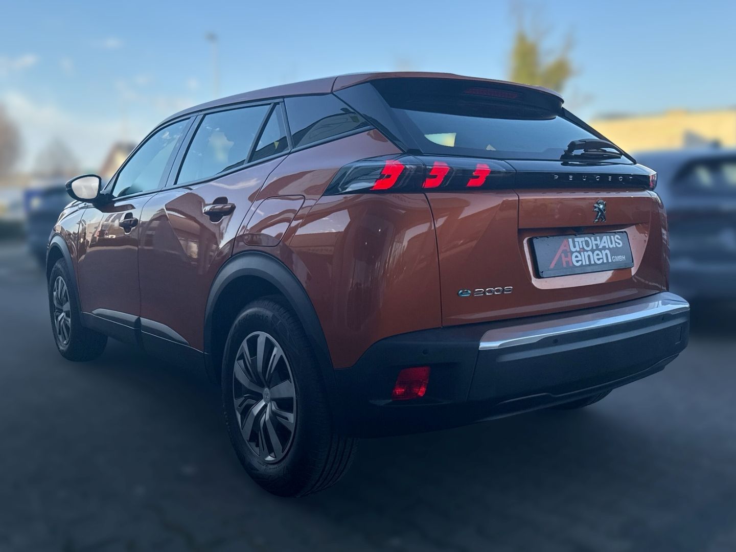 Fahrzeugabbildung Peugeot 2008 e- Active Klimaautom Fahrerprofil DAB Spurh