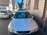 Opel Vectra - Opel Vectra aus 2001: Kombi