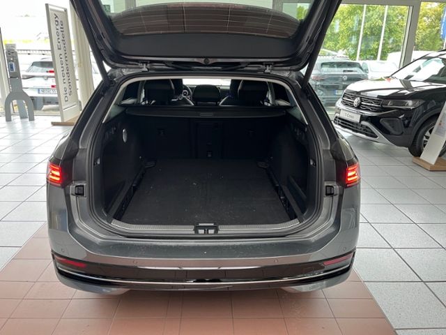 Fahrzeugabbildung Volkswagen Passat Variant 2.0 TDI DSG ELEGANCE AHK IQ.DRIVE