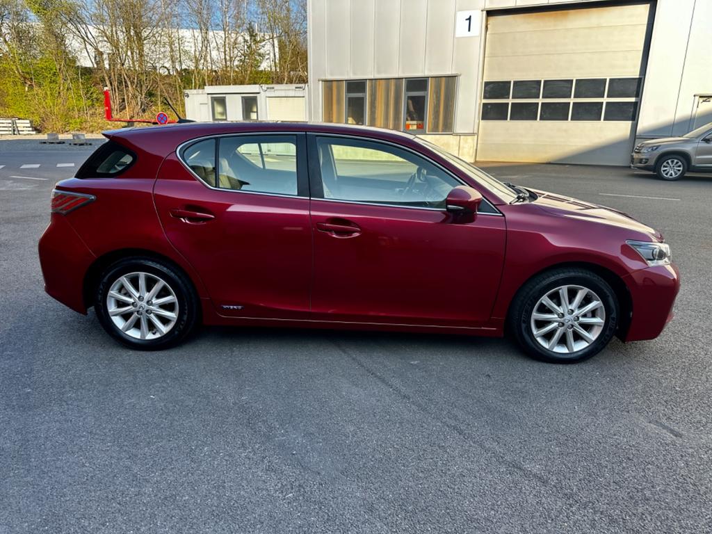 Lexus CT 200h