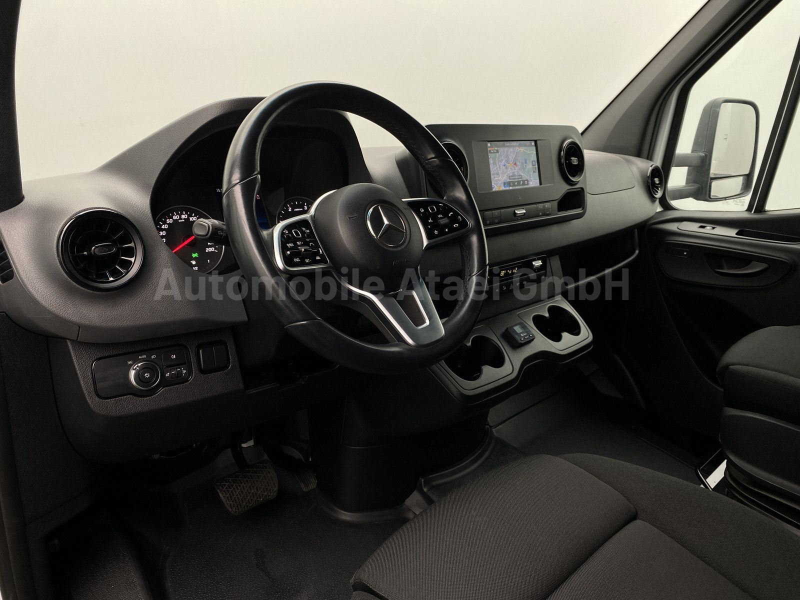Fahrzeugabbildung Mercedes-Benz Sprinter 319 V6 *MAXI* KAMERA+DISTRONIC (1132)