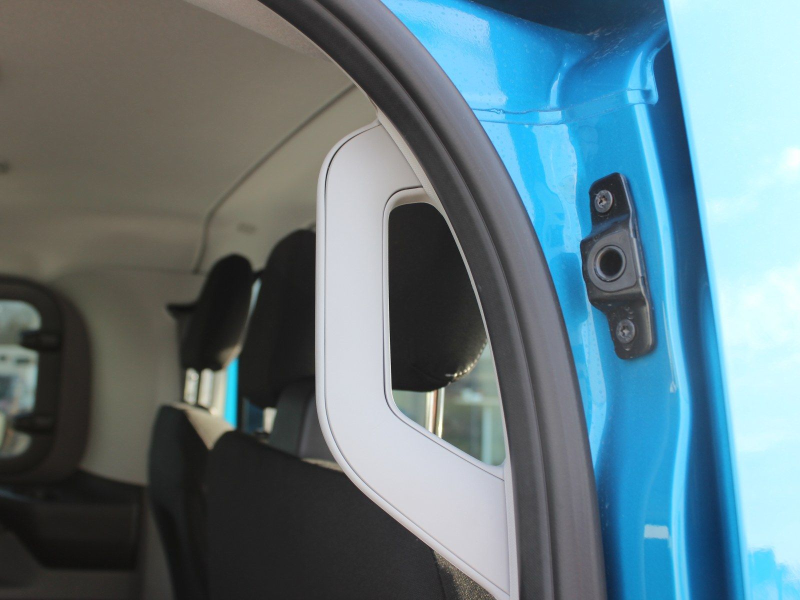 Fahrzeugabbildung Ford Transit Custom E 340 L1 RWD Trend