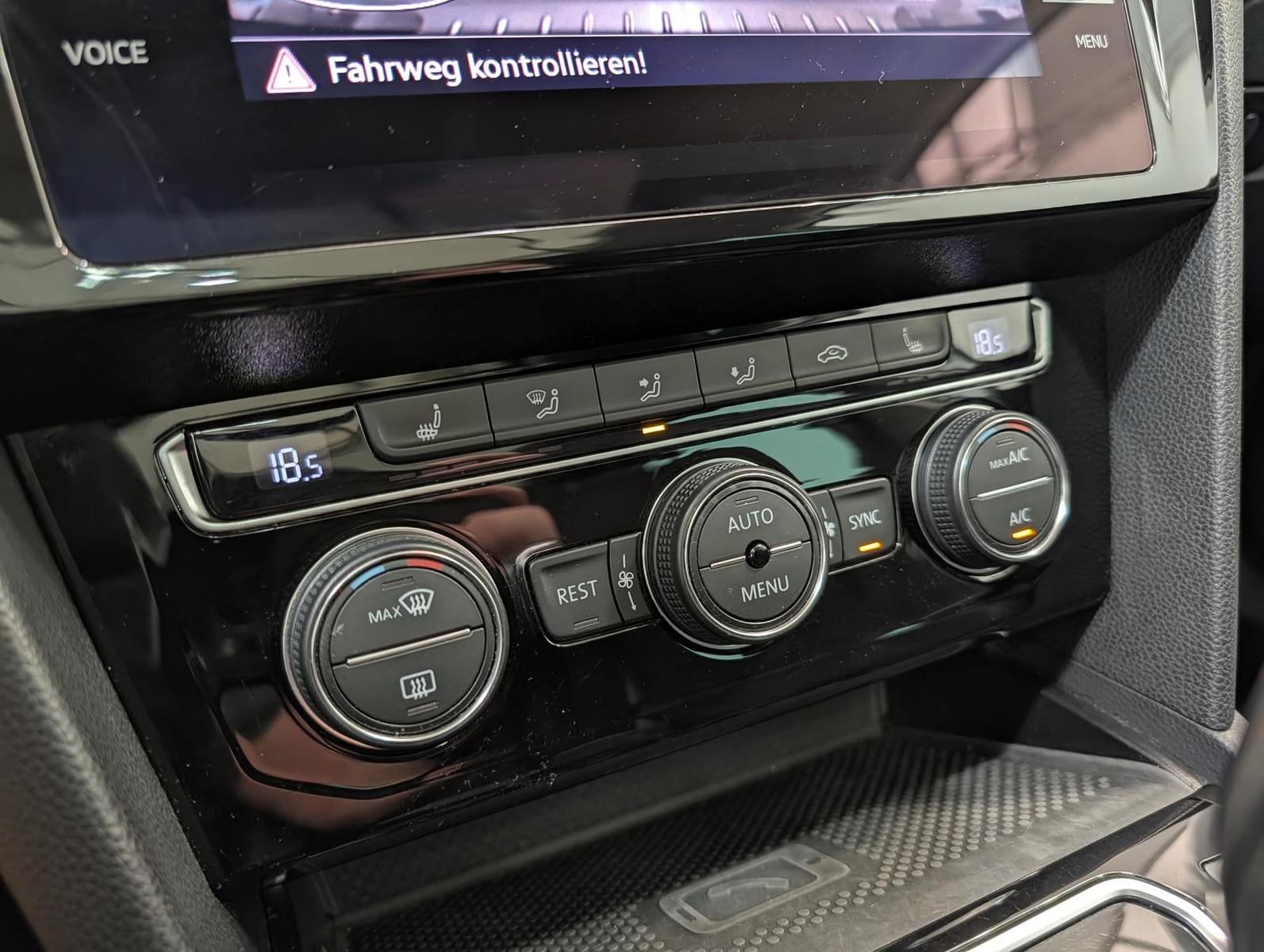 Volkswagen Passat 1.5 TSI DSG R-line ACC LED Pano L, миниатюра 21