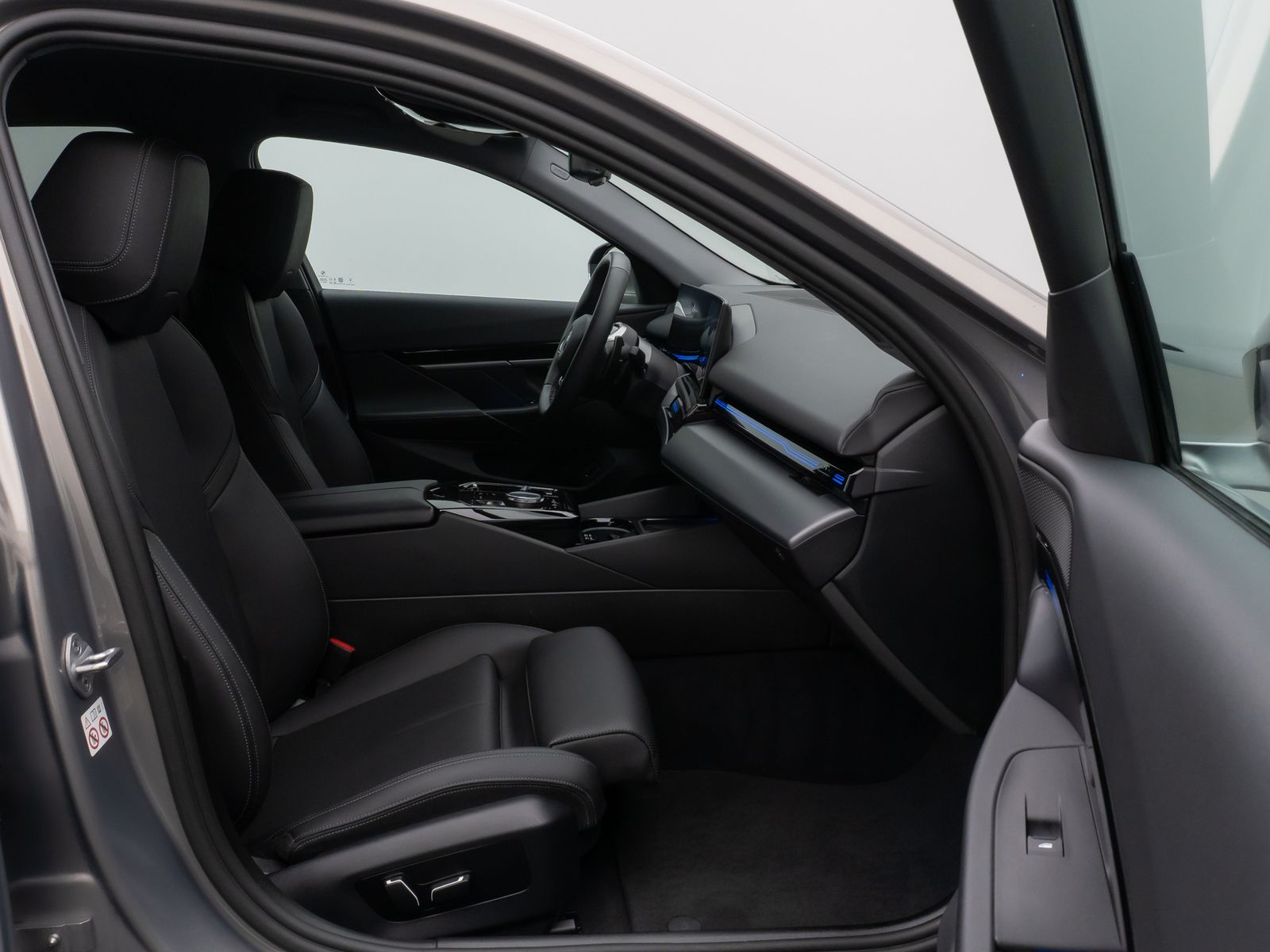 Fahrzeugabbildung BMW 520d Kamera DAB Leder Alarm Sport DigKey 18Zoll
