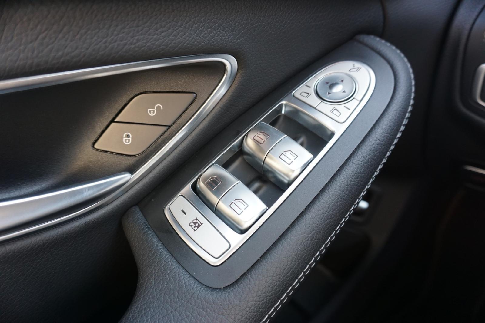 Mercedes-Benz C250 T Avantgarde LED Navi el. Heckklappe PDC