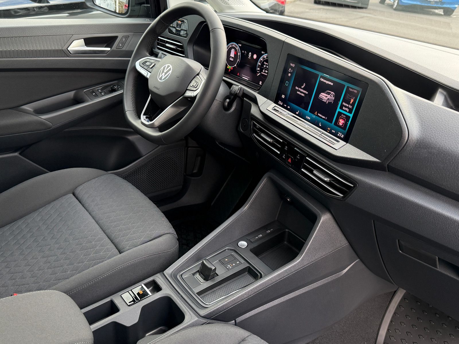 Fahrzeugabbildung Volkswagen Caddy Life Maxi TSI DSG ACC AHK LED Kamera Sthz