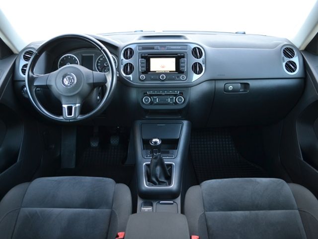 Tiguan 1.4 TSI Sport & Style AHK/NAVI/GRA/PDC/CL