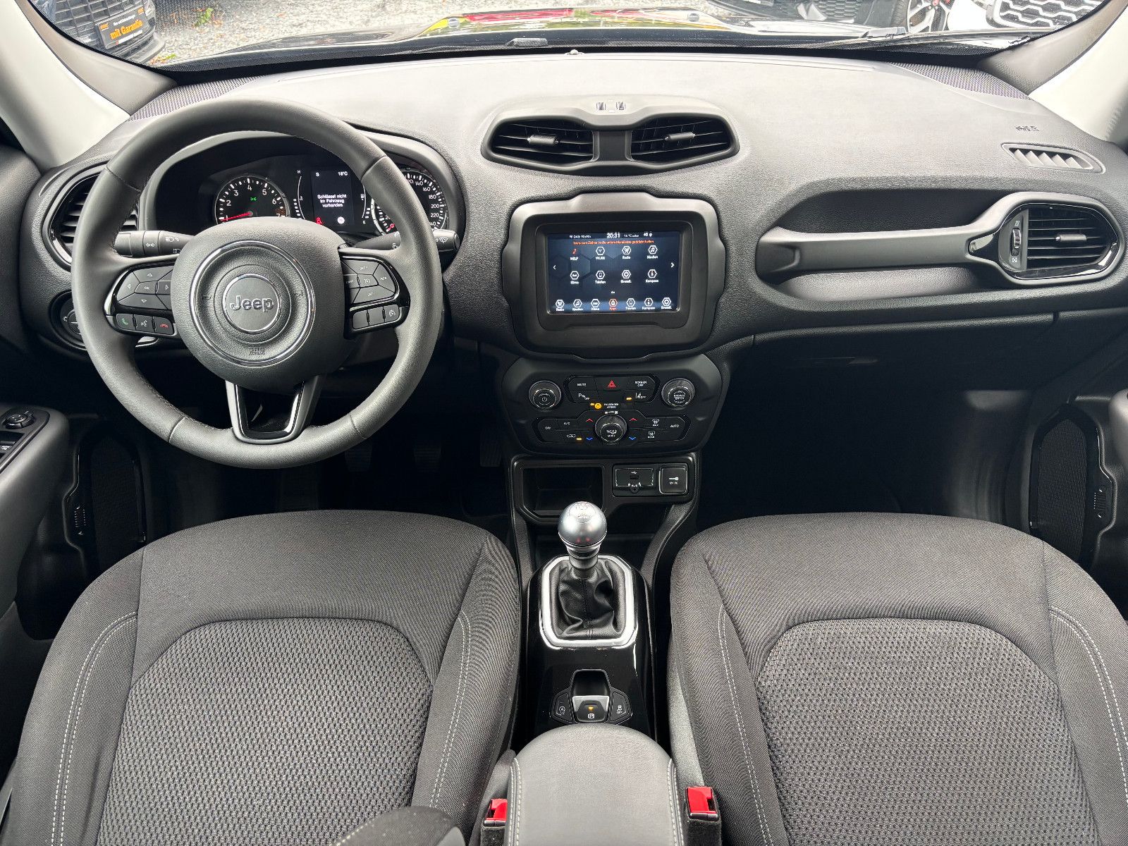 Fahrzeugabbildung Jeep Renegade Longitude//AMBIENTE/APPLE