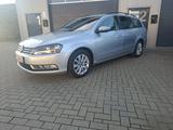 Volkswagen Passat Variant Comf. BlueMotion Bild schön AHK - gebrauchte VW Passat Variant aus dem Jahr 2014