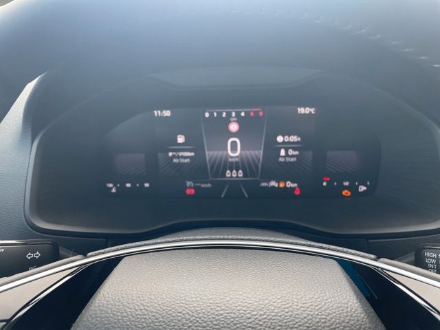 Skoda Karoq 1.0 TSI Drive *2xPDC*AHK*CAM*DAB*MATRIX*
