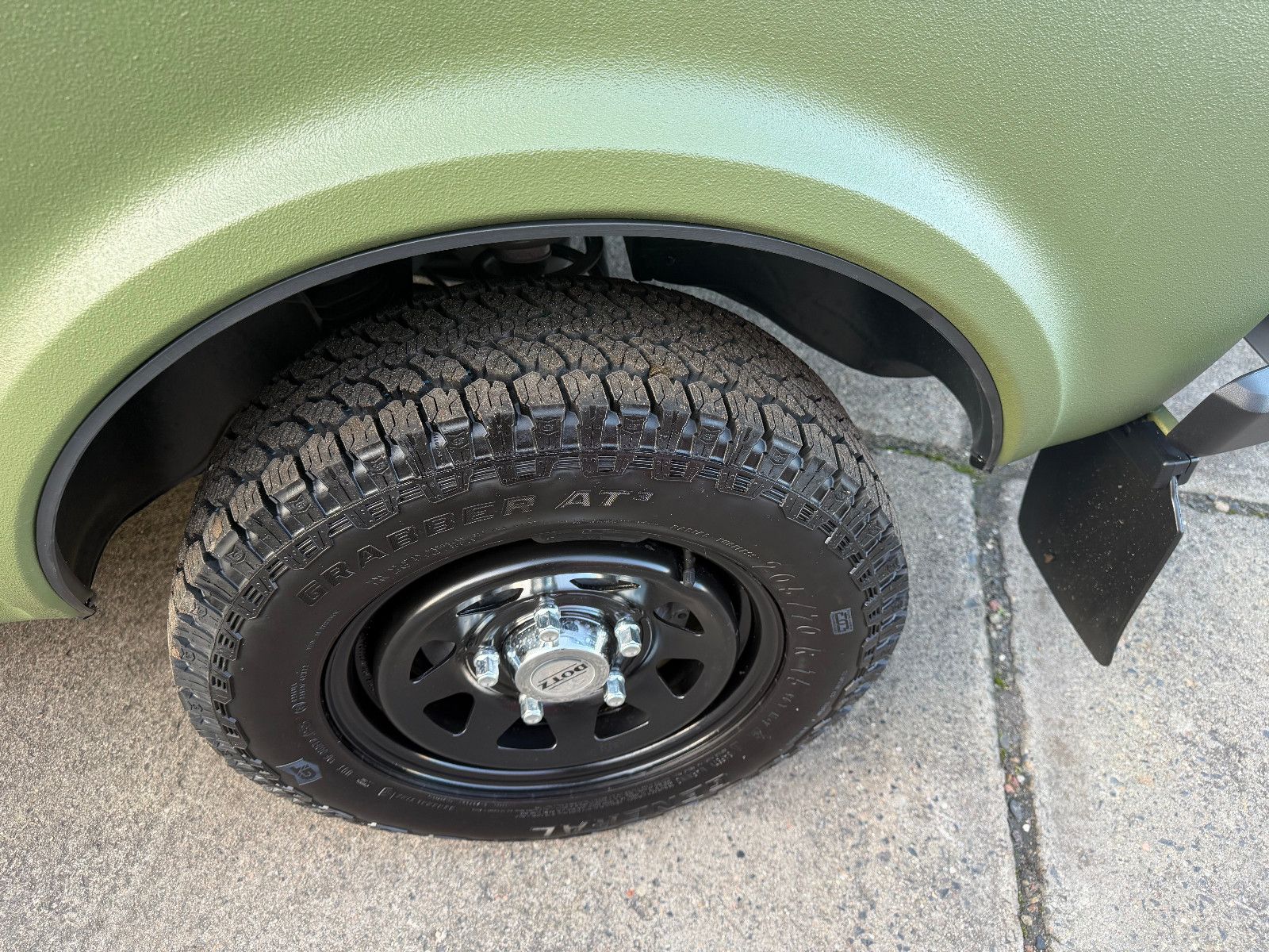 Fahrzeugabbildung Lada RAPTOR OLIVGRÜN! STANDHEIZUNG "NORMA  JAGDW."