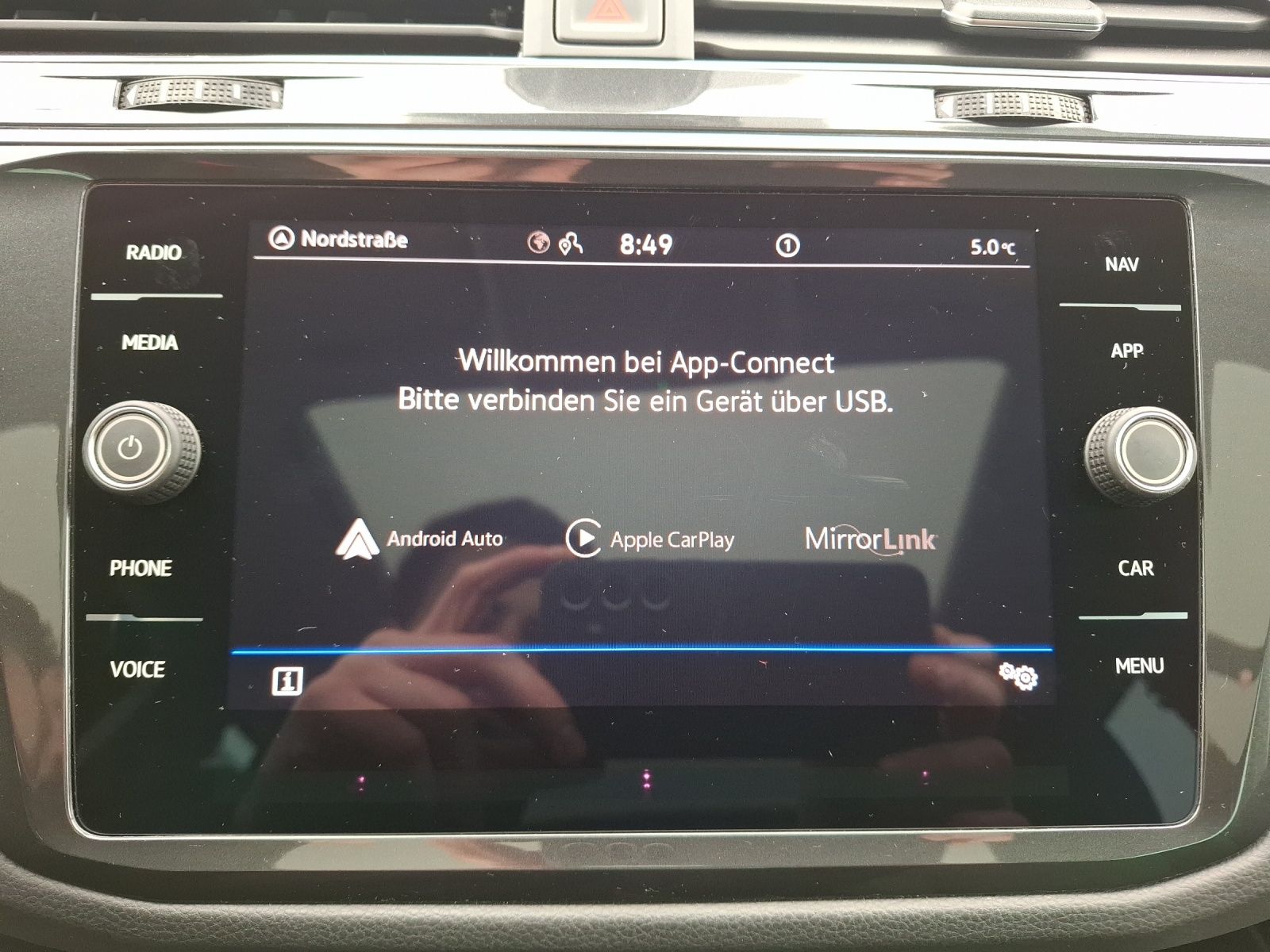 Fahrzeugabbildung Volkswagen Tiguan TDI Elegance DSG Matrix Navi AID Pano ACC