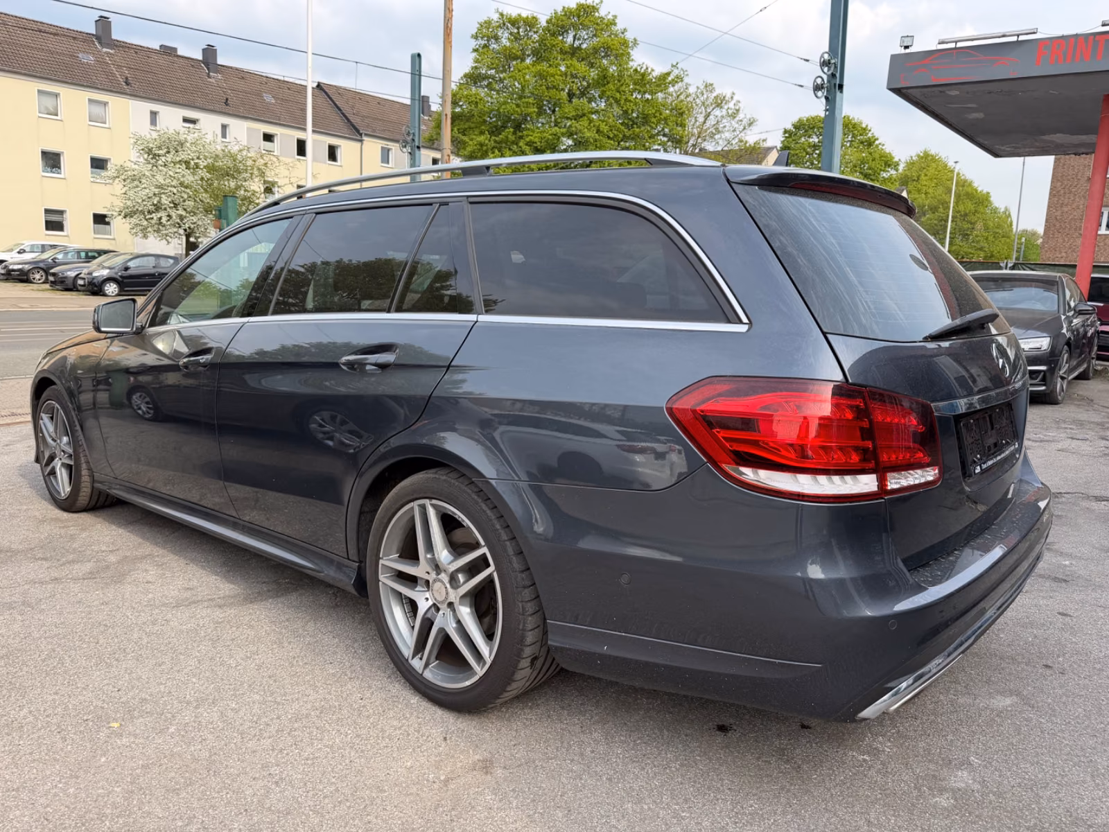 Mercedes-Benz E 220 E T-Modell E 220 CDI AMG LINE *SCHALTER