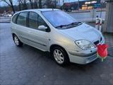 Renault scenin 1,6 Automatische - Renault Megane aus 2001: 1.6