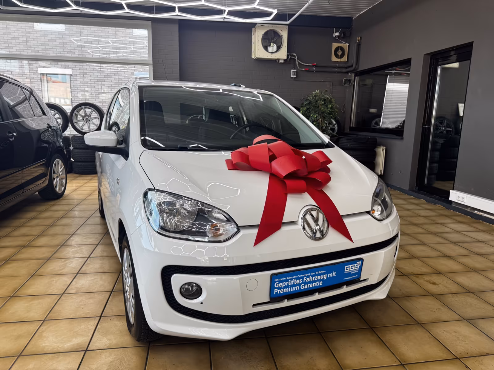 Volkswagen up! move up! SHZ*Klima*HU und AU NEU! ZV