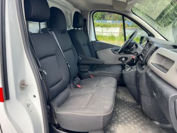 Renault Trafic - 11