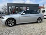 BMW 320i *Navi*PDC*8-Fach Bereift auf Alu - BMW 320 aus 2005: 320i
