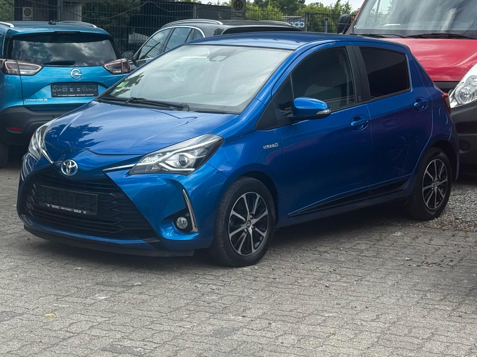 Toyota Yaris Hyb. Team D/Aut/R.Kamera/Navi/Top Zustand