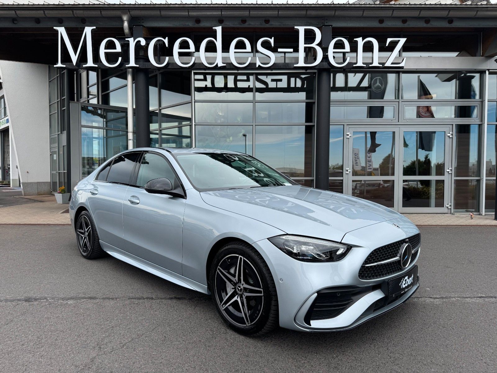 Fahrzeugabbildung Mercedes-Benz C 220 d AMG Distr+Burm+S-Dach+Ambiente