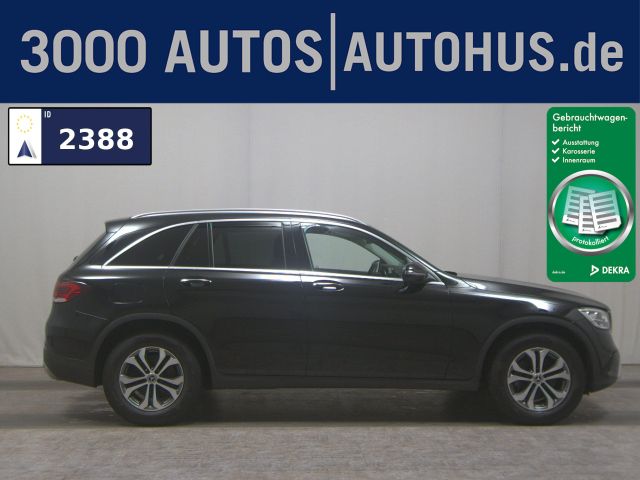 MERCEDES-BENZ GLC 300 d 4M Navi LED HuD Pano Sound RFK AHK