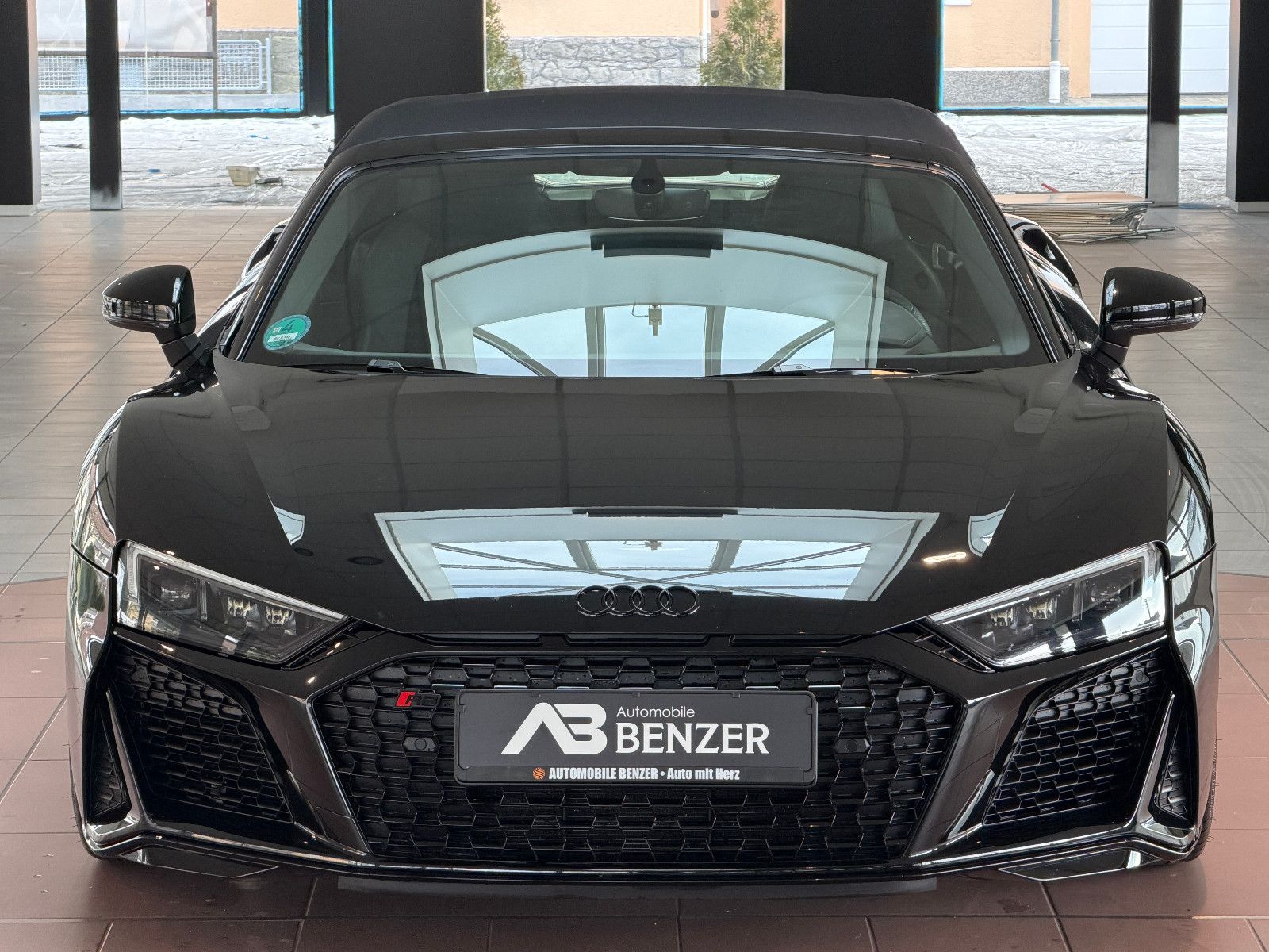Fahrzeugabbildung Audi R8 Spyder 5.2 FSI RWD performance/BANG&OLUFSEN/