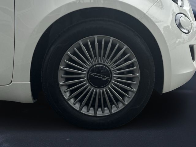 500 e Style Paket 42 kWh KLIMAAUTOMATIK GRA