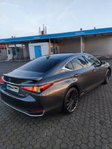Lexus ES 300h  Automatik Hybrid  - gebrauchte Lexus Limousine