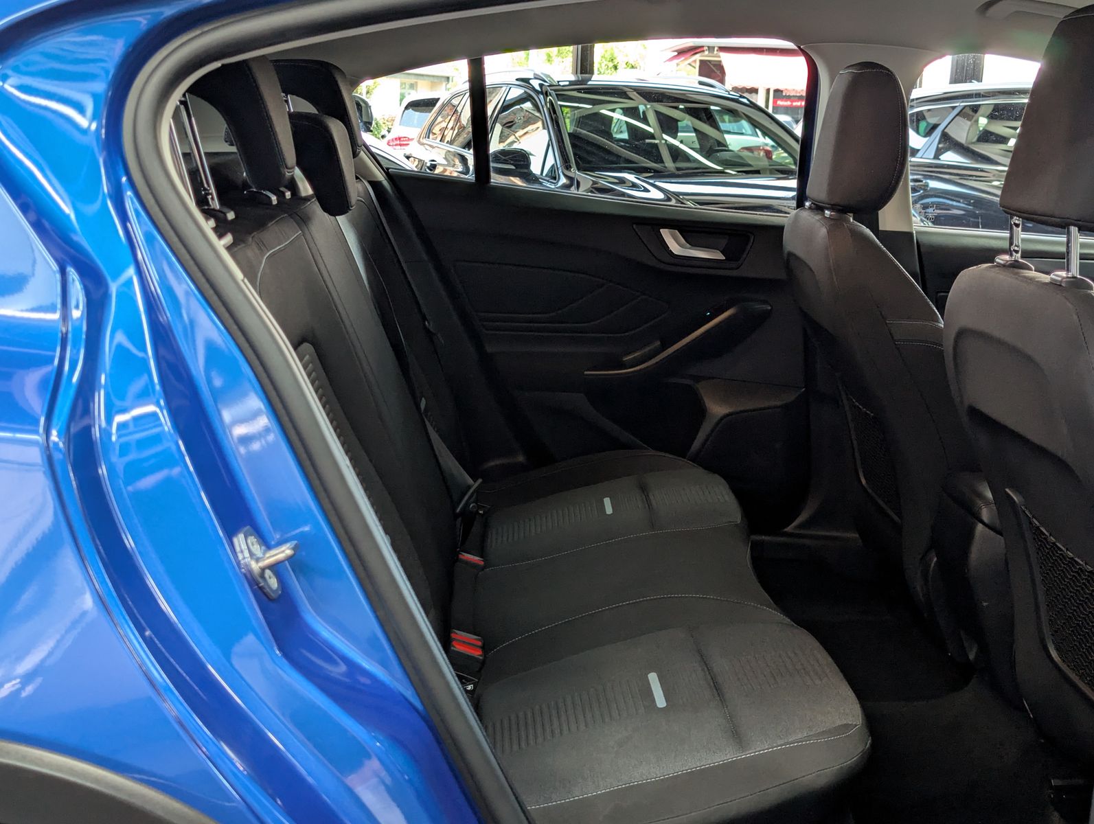 Fahrzeugabbildung Ford Focus 1.0 EB MHEV Active LED ACC KAM 17" WINTER