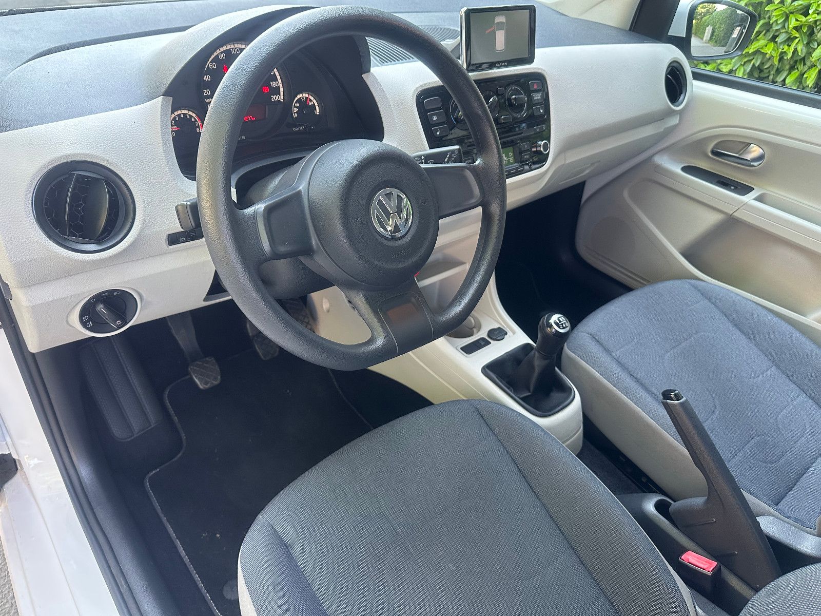 Fahrzeugabbildung Volkswagen up! MOVE*1.HAND+NAVI+SITZHEIZUNG*