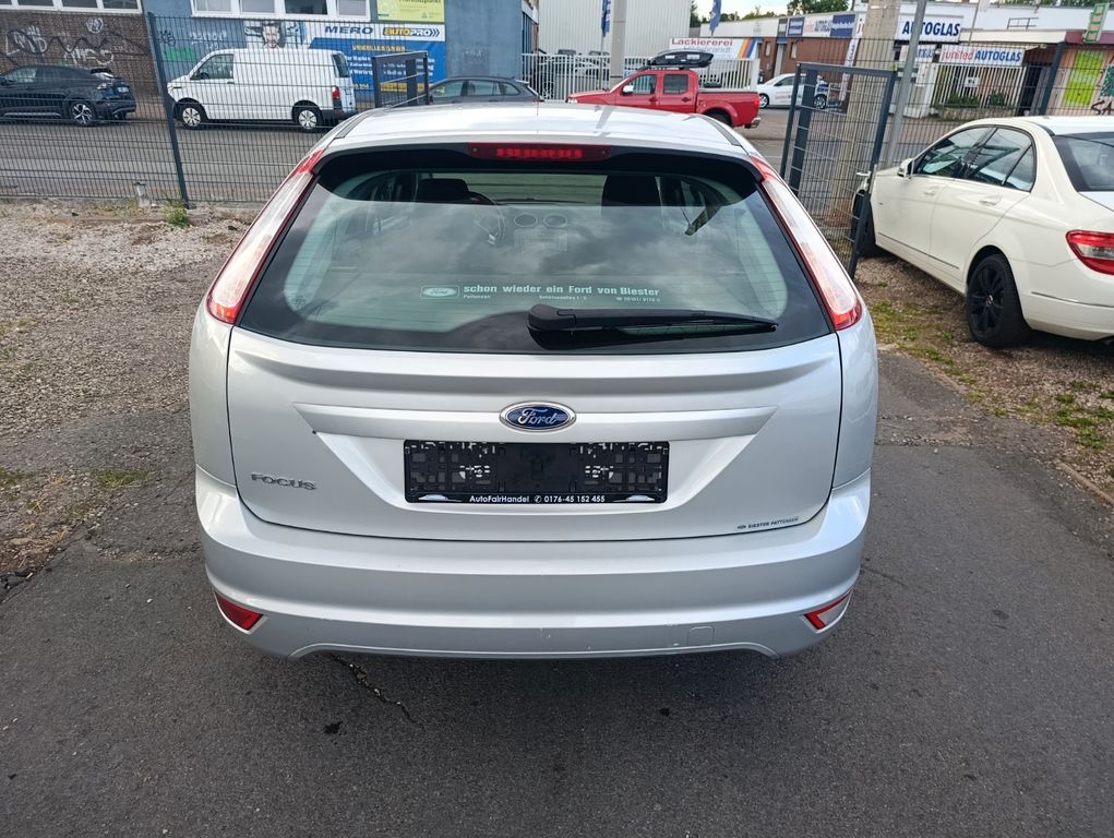 Ford Focus Lim. Style*SITZ-H*TEMPOMAT*KLIMA-A*TÜV NEU