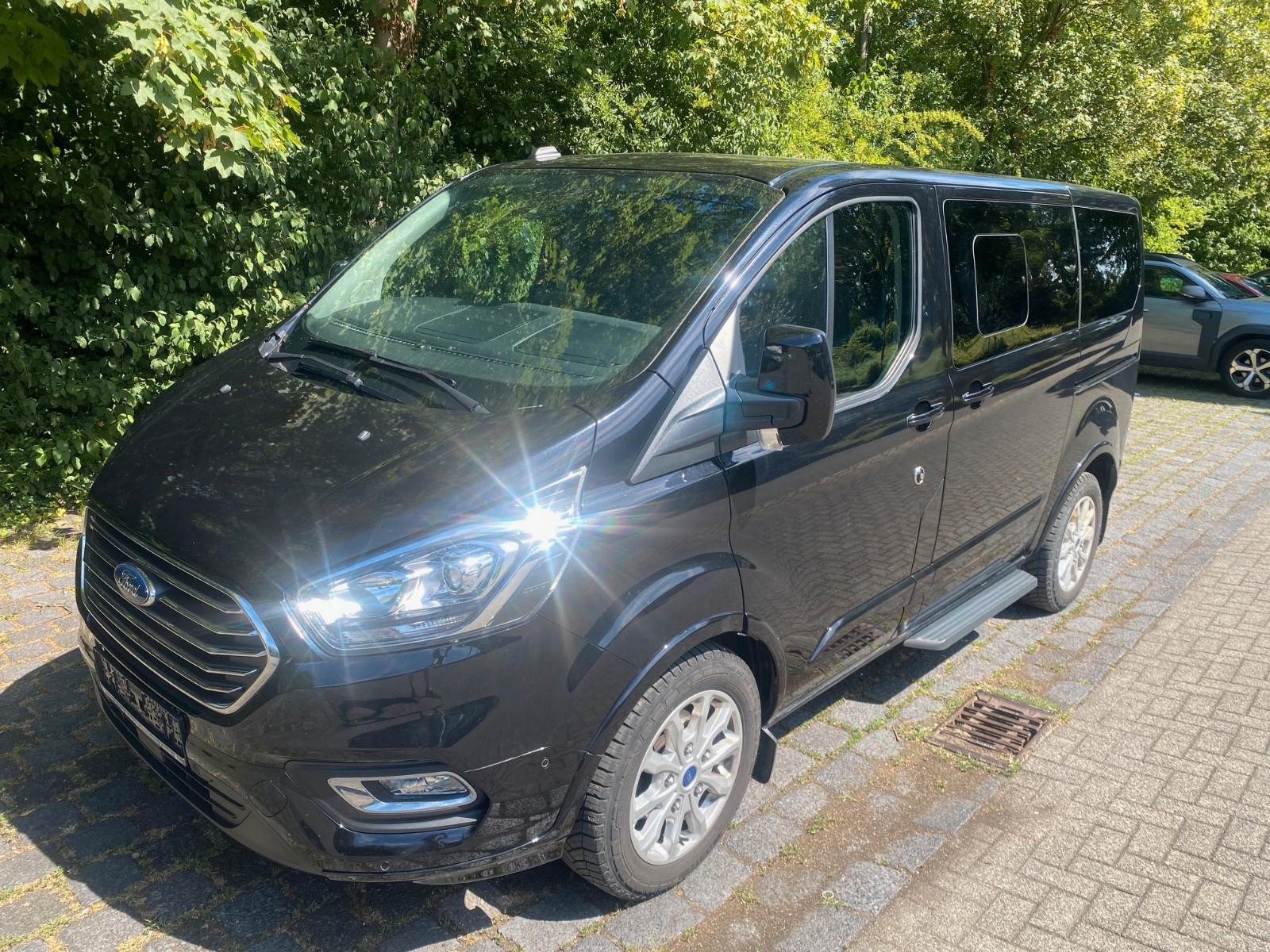 Ford Tourneo Custom 320 L1 Titanium*Aut.*AHK*ACC