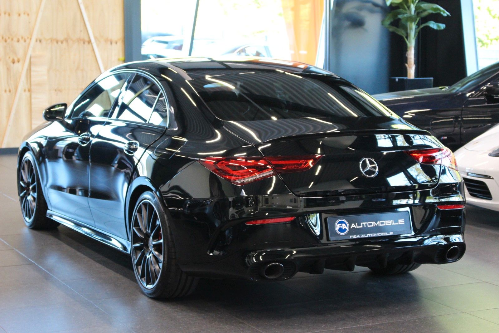 Fahrzeugabbildung Mercedes-Benz CLA 35 AMG 4Matic 1. Hand*Pano*Ambiente*MWST